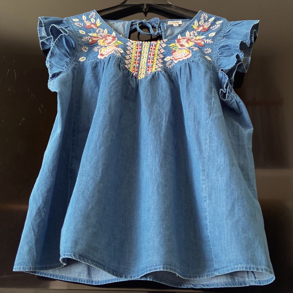 CHAMBRAY EMBROIDERED FLUTTER  SLEEVELESS COTTAGECORE DENIM TOP